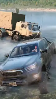 offroad SUV jeep 4x4 driving captura 1